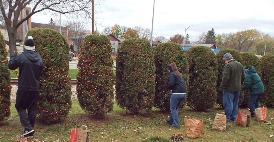 Kammer tree lighting 11-8-14 by Jon Pfeiffer-118